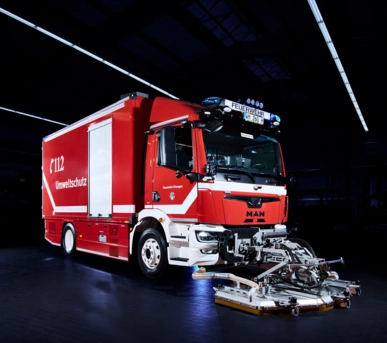 Johannes Ruppel Fotograf Imageotografie Ölspurhexe-2 Johannes Ruppel Fotograf Imageotografie Ölspurhexe-4